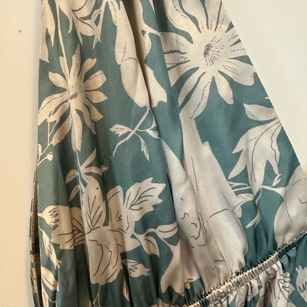 Maxi dress - Picture 2 of 10